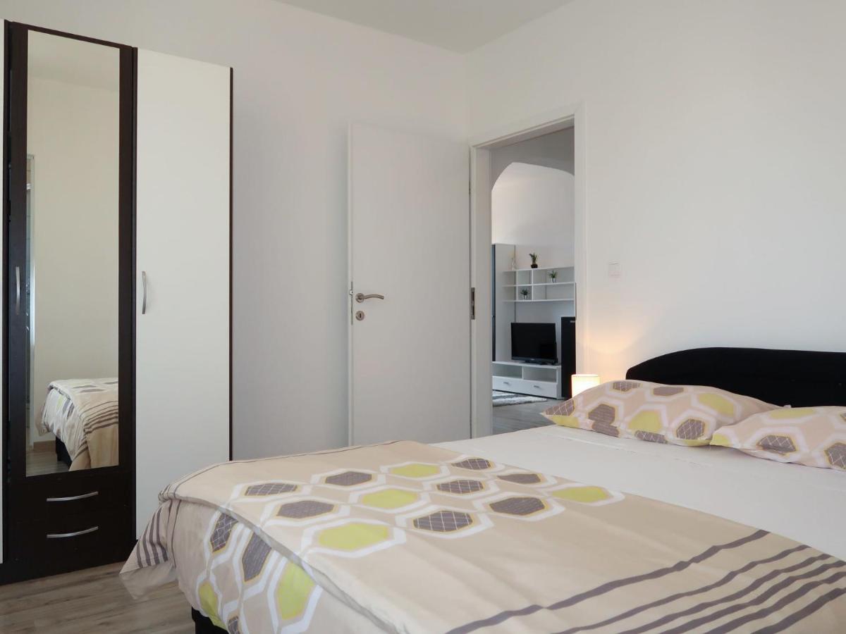 Apartment Rosic - Krk217 By Interhome Kornic Ngoại thất bức ảnh